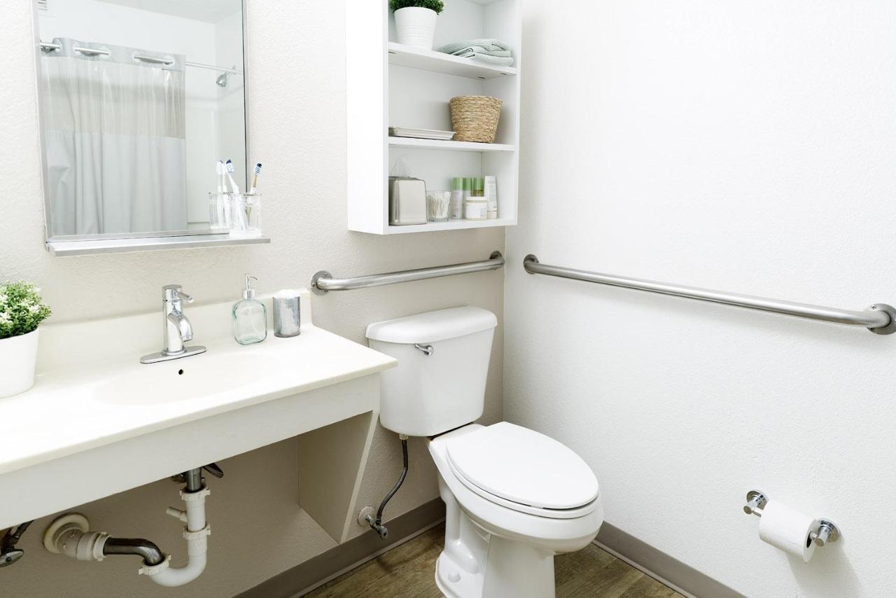 Intown Suites Extended Stay West Palm Beach Fl - Military Trail Rd מראה חיצוני תמונה